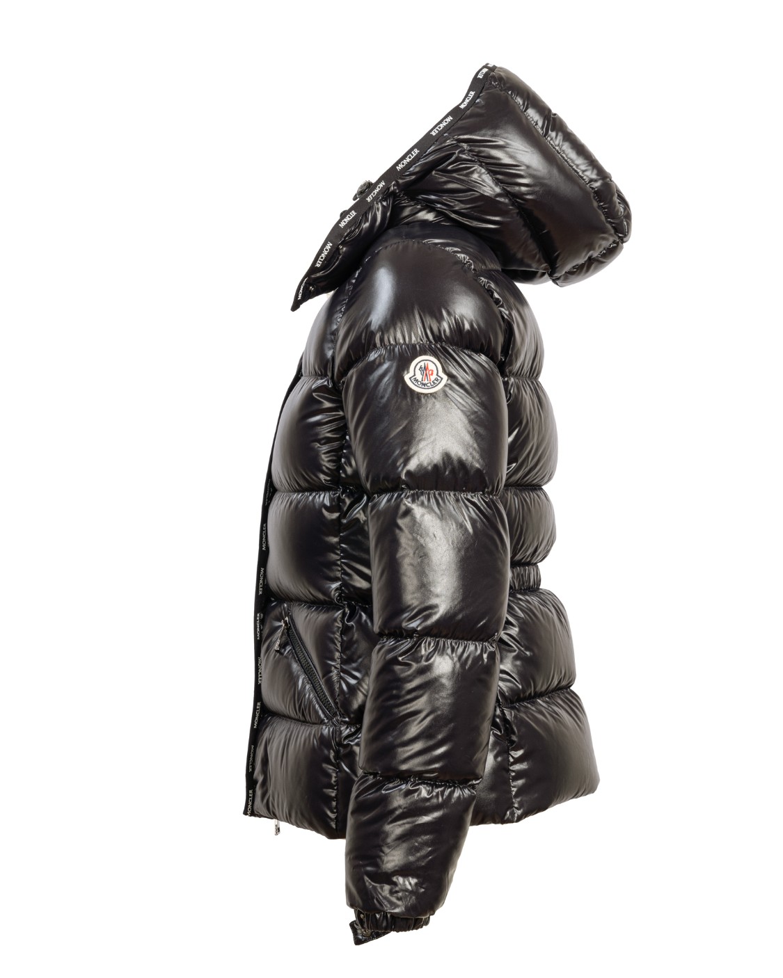 shop MONCLER Saldi Giacchetto: Moncler piumino corto "Flumet" realizzato in nylon laqué.
Fodera in nylon laqué.
Imbottitura in piuma.
Cappuccio regolabile e rimovibile.
Chiusura con zip.
Tasche con zip.
Polsi elasticizzati, regolabili con bottone a pressione.
Vestibilità slim.
Esterno: 100% Poliammide.
Fodera: 100% Poliammide.
Fodera cappuccio: 100% Poliammide.
Imbottitura: 90% Piumino, 10% Piuma.
Fabbricato in Romania o Serbia.. FLUMET1A00114 68950-999 number 9134452